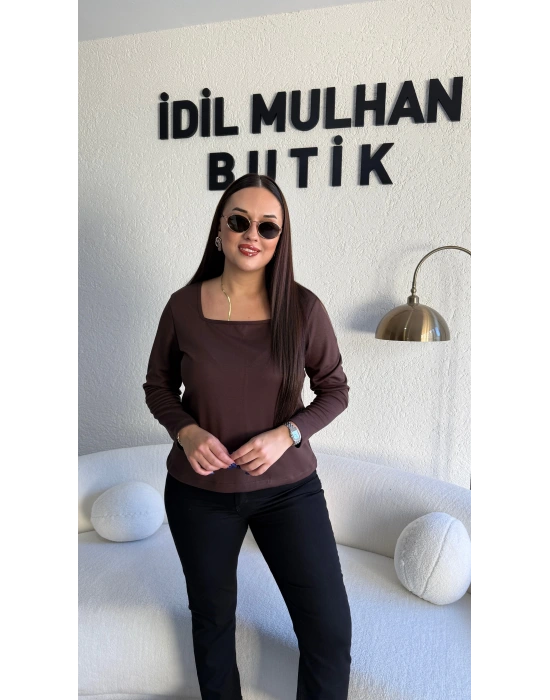 Kahverengi Kare Yaka Oysh Kumaş Bluz