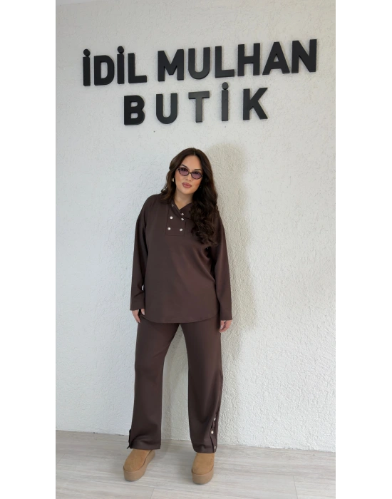 Kahverengi Yakası Silver Çıtçıt Detaylı Takım