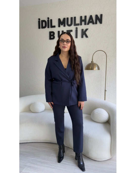 Lacivert Bağlama Detaylı Kruvaze Blazer Takım