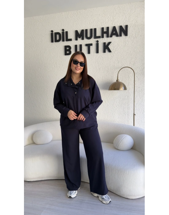 Lacivert Yakası Düğmeli Büyük Beden Takım