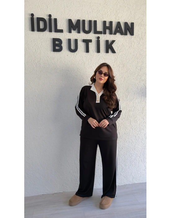 Siyah Beyaz Şeritli Yakası Gold Düğmeli Takım