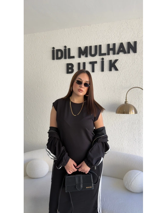 Siyah Ceketli Elbise Takım