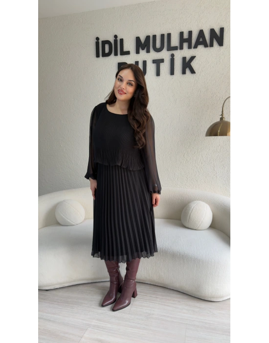Siyah Dökümlü Piliseli Midi Elbise