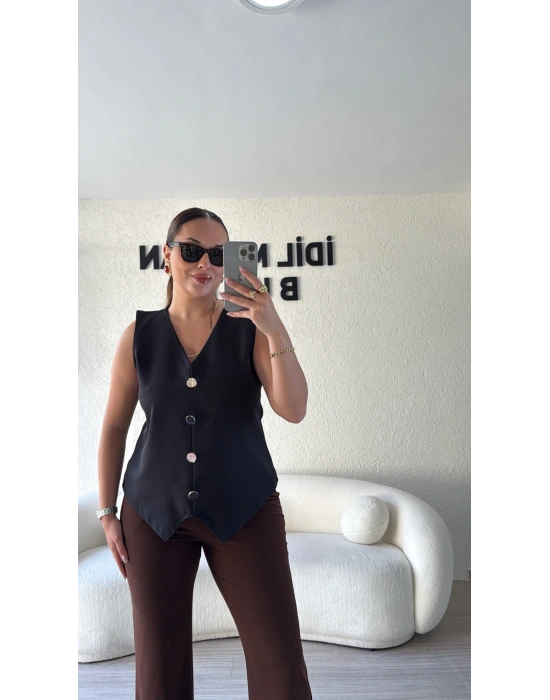 Siyah Düğme Detaylı Bluz