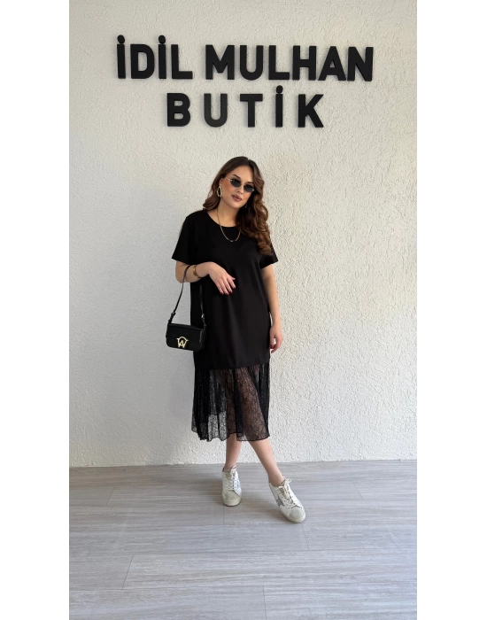 Siyah Eteği Güpürlü Elbise