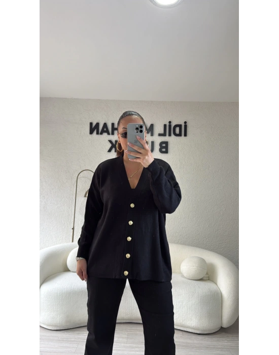 Siyah Gold Düğmeli Triko Hırka