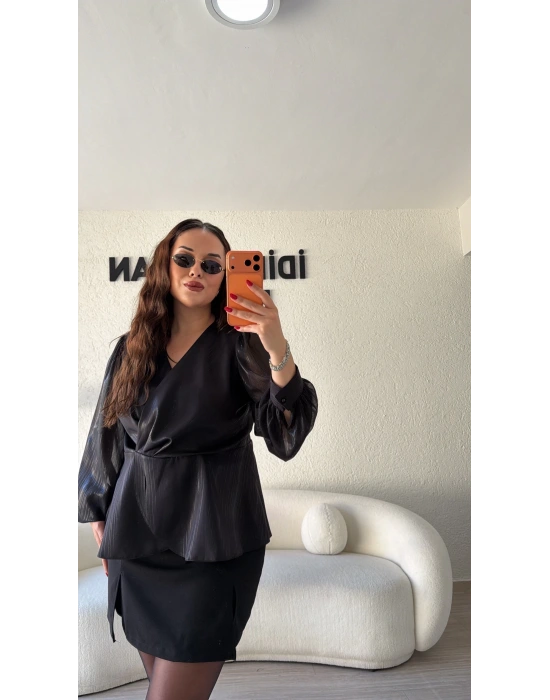 Siyah Işıltılı Kruvaze Bluz