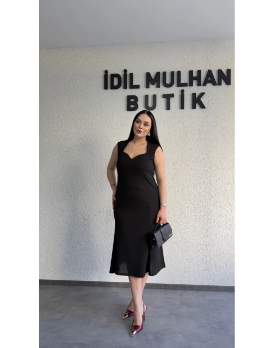 Siyah Kalp Yaka Klasik Midi Elbise