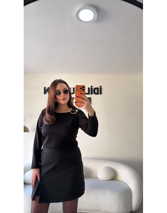 Siyah Omzu Tokalı Oysh Bluz