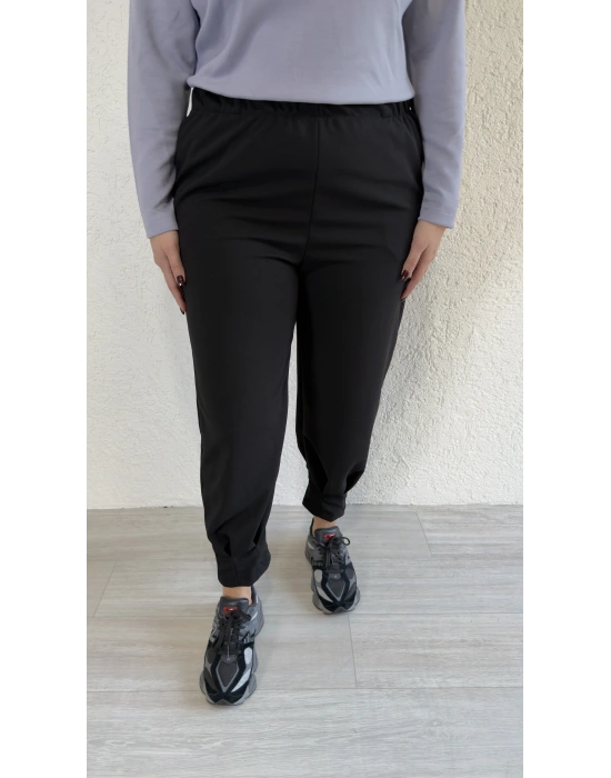 Siyah Paçası Pensli Pantolon