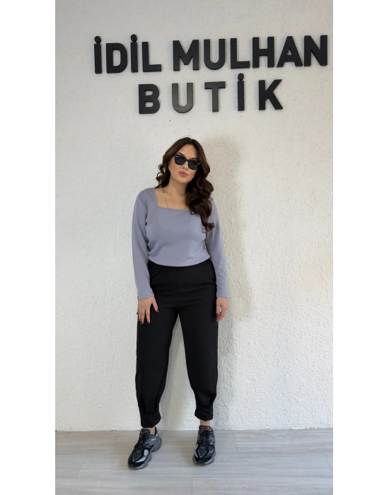 Siyah Paçası Pensli Pantolon