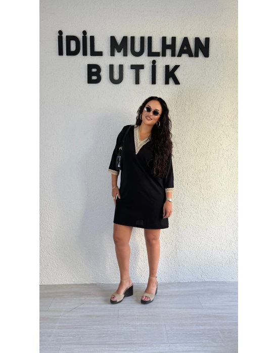 Siyah Yaka Ve Kol Güpür Detaylı Elbise