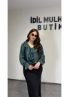 Zümrüt Yeşili Volanlı Premium Bluz