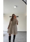 Bej Düğme Detaylı Kat Kat Rahat Elbise