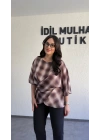 Kahverengi Bağcıklı Ekose Saten Bluz