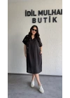 Siyah İşlemeli Düğme Detaylı Salaş Elbise