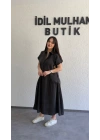 Siyah Etek Büzgülü Düğmeli Elbise