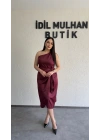 Bordo Tek Omuz Bağlama Detaylı Saten Elbise