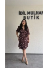 Kahverengi Puantiyeli Kruvaze Kuşaklı Elbise
