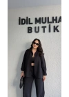 Siyah Gömlekli Tensel Takım