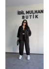 Siyah Gömlekli Tensel Takım