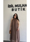 Kahverengi Dantel Detaylı Boyundan Bağlamalı Elbise