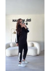 Beyaz Şerit Detaylı Siyah takım