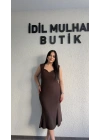 Kahverengi Kalp Yaka Klasik Midi Elbise
