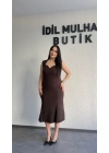 Kahverengi Kalp Yaka Klasik Midi Elbise