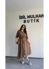 Kahverengi Tensel Dokulu Kemerli Elbise