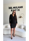 Siyah Omuzları Vatkalı V Yaka Elbise