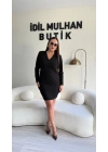 Siyah Omuzları Vatkalı V Yaka Elbise