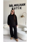 Siyah Önü Çizgi Detaylı Pamuklu Takım