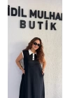 Siyah Polo Yaka Beyaz Şeritli Kolsuz Elbise