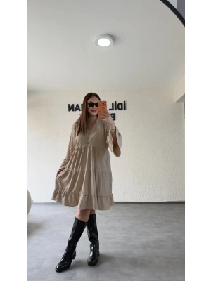 Bej Düğme Detaylı Kat Kat Rahat Elbise