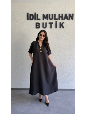 Siyah Salaş Kesim Broş Detaylı Elbise
