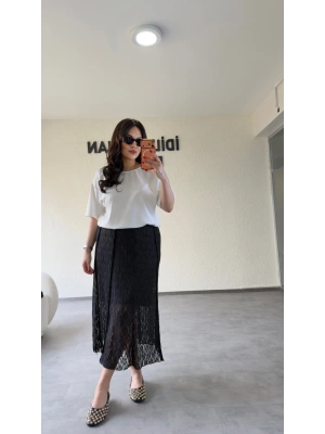 Siyah Likralı Güpür Detaylı Etek