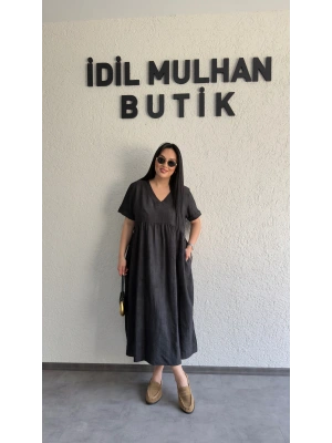 Siyah Batik Desenli Dökümlü Elbise