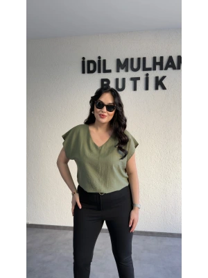 Haki V Yaka Çilek Kumaş Bluz