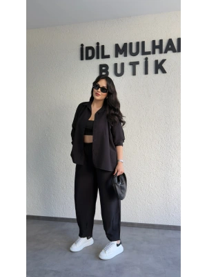 Siyah Gömlekli Tensel Takım