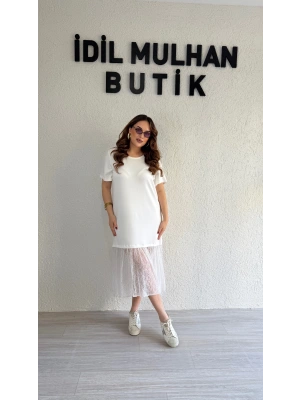 Beyaz Eteği Güpürlü Elbise