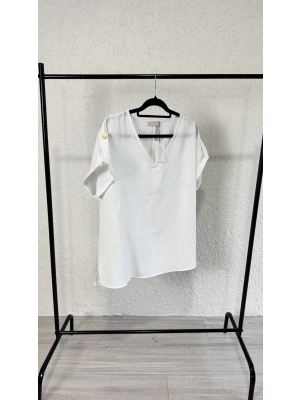 Beyaz Gold Düğme Detaylı Bluz