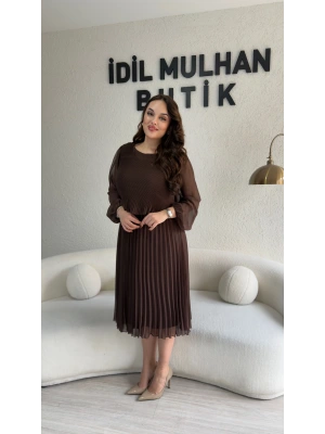 Kahverengi Dökümlü Piliseli Midi Elbise