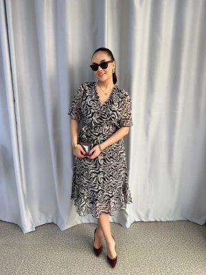 Şifon Zebra Desenli Elbise