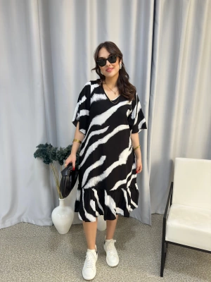Siyah Beyaz Desenli Viskon Elbise