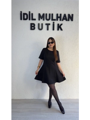 Siyah Kısa Kollu Godeli Elbise