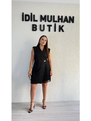 Siyah Kruvaze Yaka Gold Düğme Detaylı Abiye