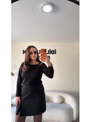 Siyah Omzu Tokalı Oysh Bluz