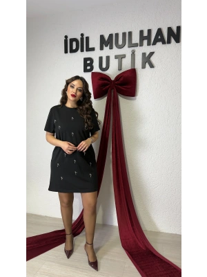 Siyah Taş Detaylı Elbise