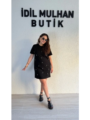 Siyah Taş Detaylı Elbise